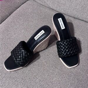 Steve Madden Black and Cream Woven Wedges